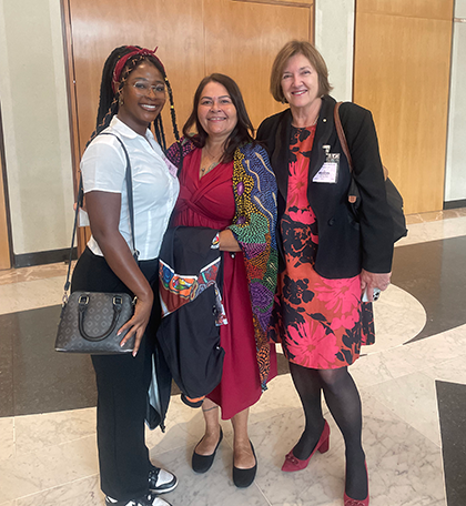 Professor Elizabeth Elliott at a Parliamentary event raising awareness for FASD